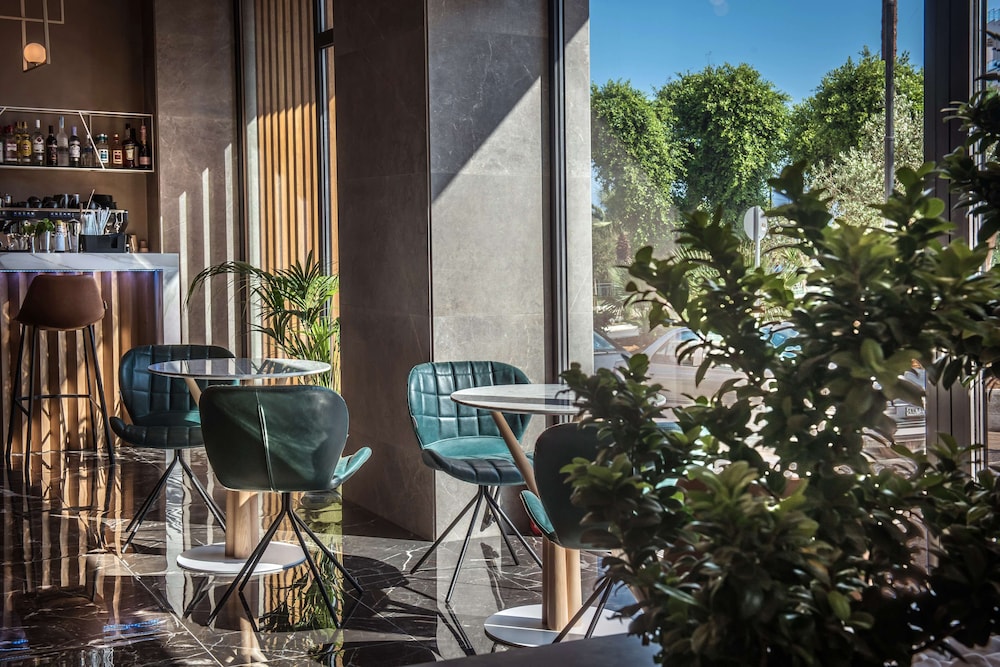 Chania Flair Boutique Hotel, Tapestry Collection by Hilton — Restaurant & bars in Chania