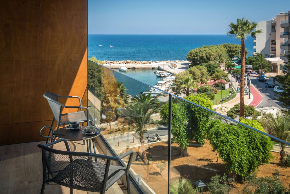 Chania Flair Boutique Hotel, Tapestry Collection by Hilton — Hotel rooms in Chania