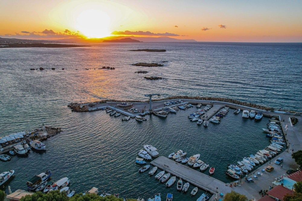Chania Flair Boutique Hotel, Tapestry Collection by Hilton — Attractions in the area in Chania