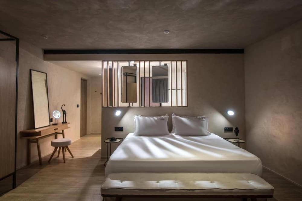 Chania Flair Boutique Hotel, Tapestry Collection by Hilton — Hotel rooms in Chania
