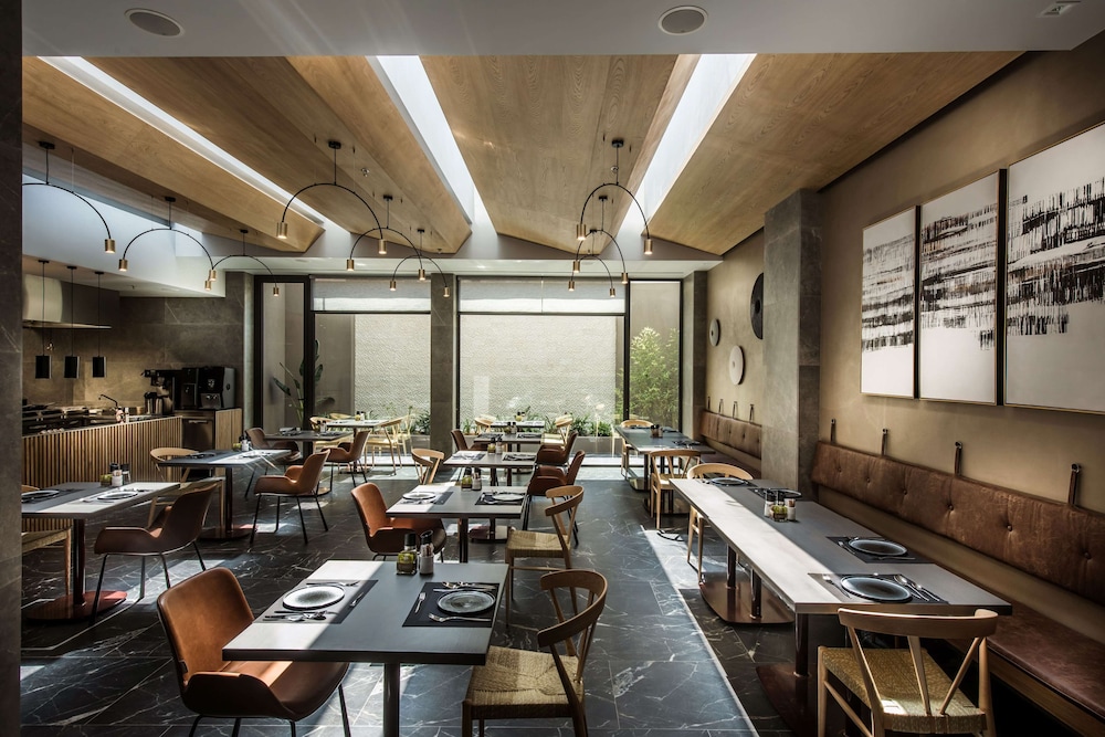 Chania Flair Boutique Hotel, Tapestry Collection by Hilton — Restaurant & bars in Chania