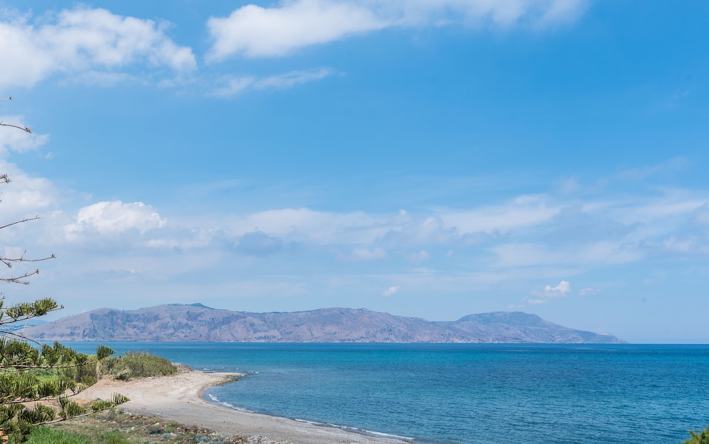 Musela Studios — Beach in Rethymnon