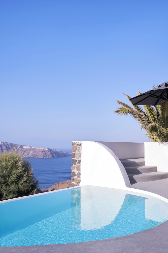Mr and Mrs White Oia – Santorini — Swimming pool in Oia, South Aegean