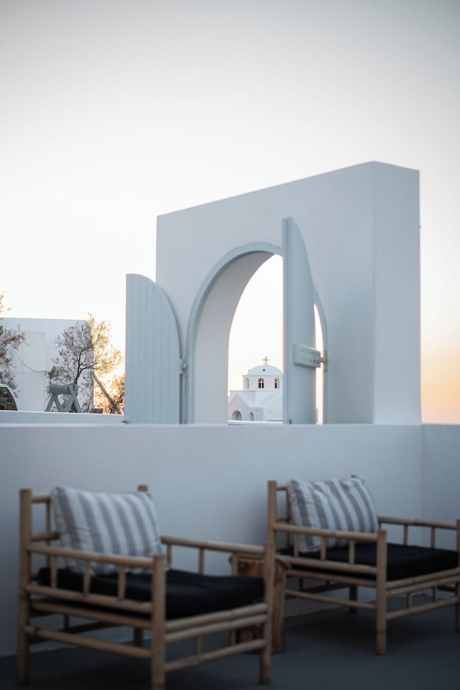 Mr and Mrs White Oia – Santorini — Hotel building in Oia, South Aegean