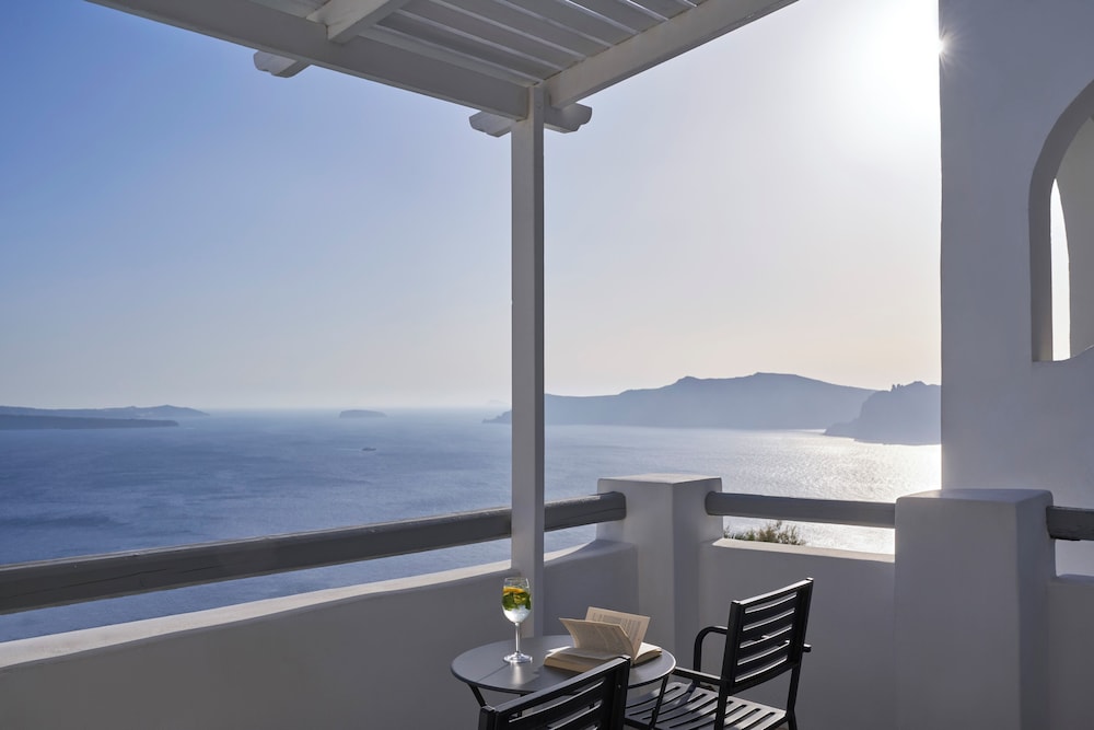 Mr and Mrs White Oia – Santorini — Hotel rooms in Oia, South Aegean