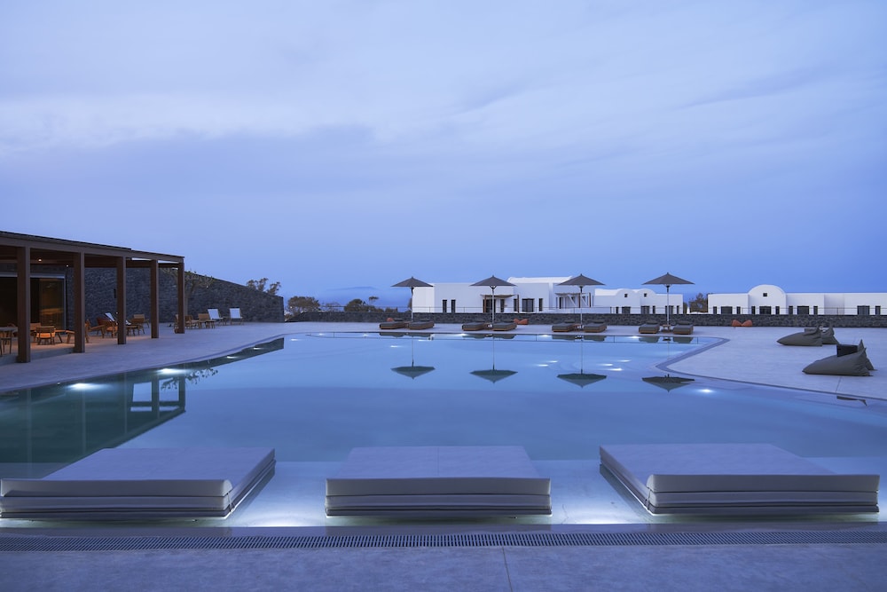 Orama Hotel & Spa — Main photo in Karterados, South Aegean