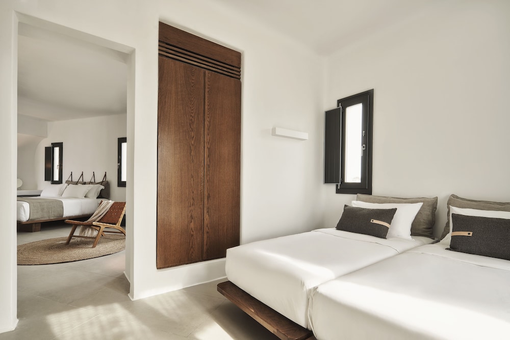 Orama Hotel & Spa — Hotel rooms in Karterados, South Aegean