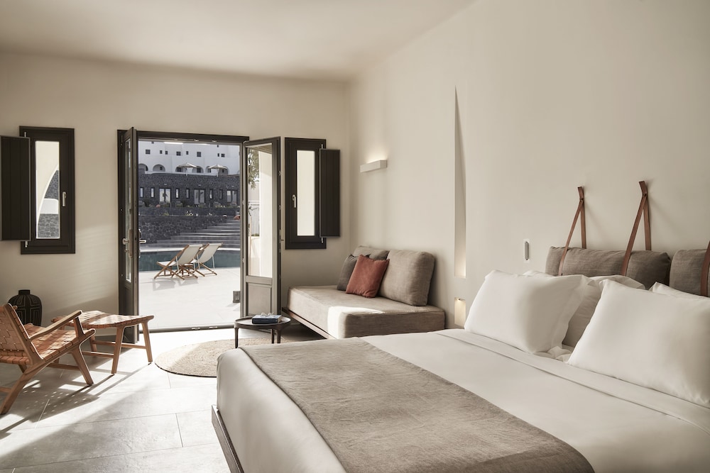 Orama Hotel & Spa — Hotel rooms in Karterados, South Aegean