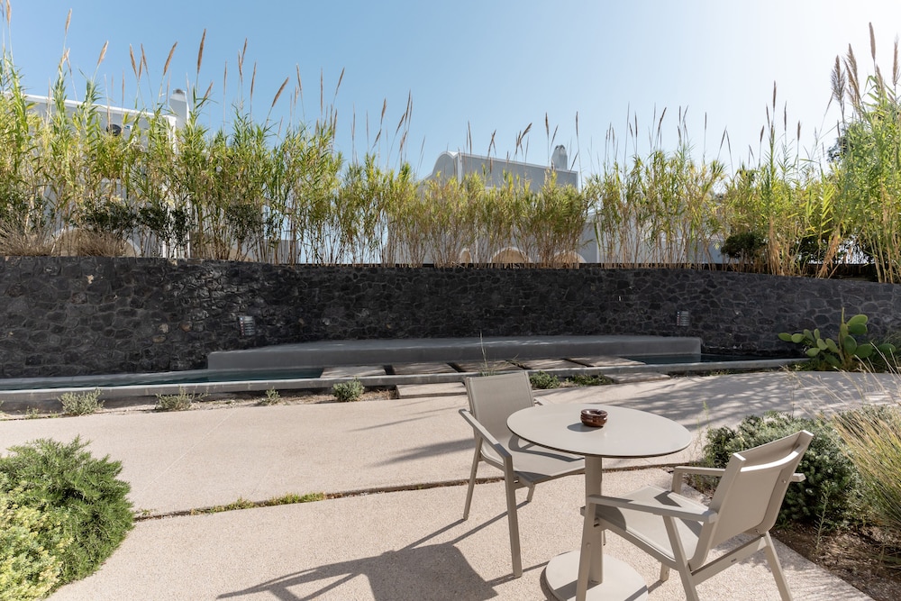 Orama Hotel & Spa — Hotel building in Karterados, South Aegean