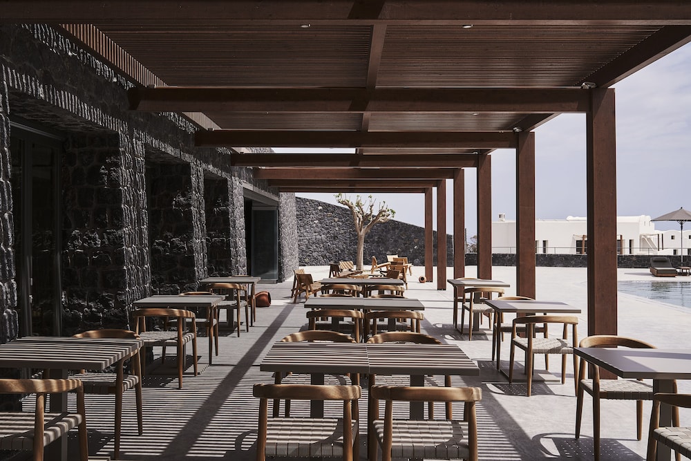 Orama Hotel & Spa — Restaurant & bars in Karterados, South Aegean