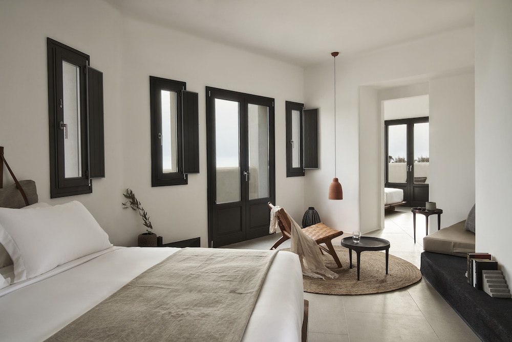 Orama Hotel & Spa — Hotel rooms in Karterados, South Aegean