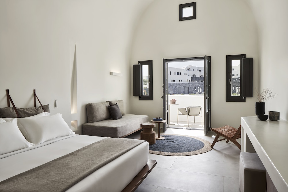 Orama Hotel & Spa — Hotel rooms in Karterados, South Aegean