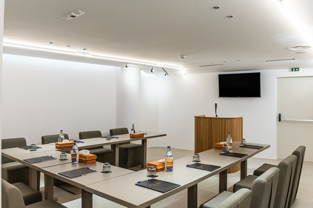 Orama Hotel & Spa — Hotel rooms in Karterados, South Aegean