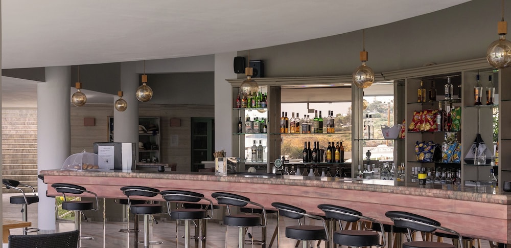 Pelagia Bay — Restaurant & bars in Lygaria
