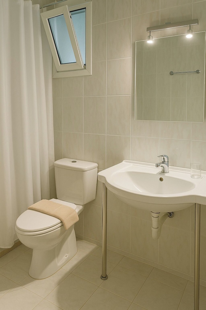 Pelagia Bay — Hotel rooms in Lygaria