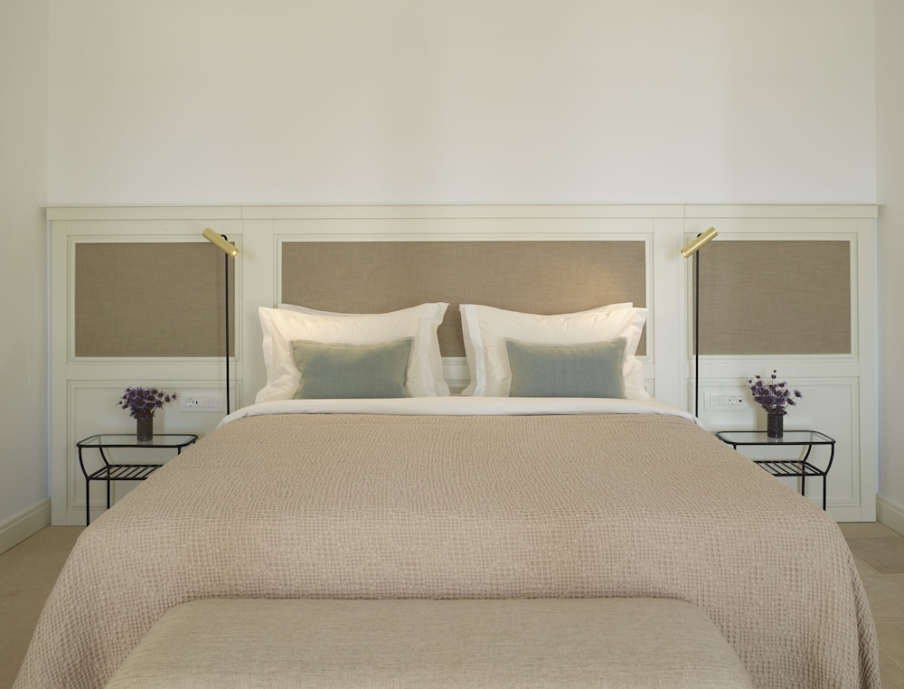Bonzoe Suites & Villas — Hotel rooms in Mykonos Town, South Aegean