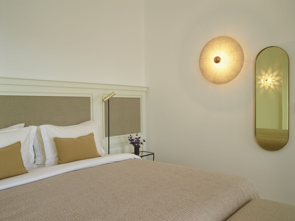 Bonzoe Suites & Villas — Hotel rooms in Mykonos Town, South Aegean