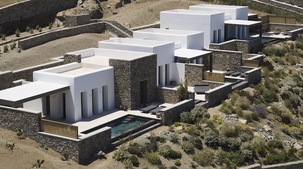 Bonzoe Suites & Villas — Hotel building in Mykonos Town, South Aegean