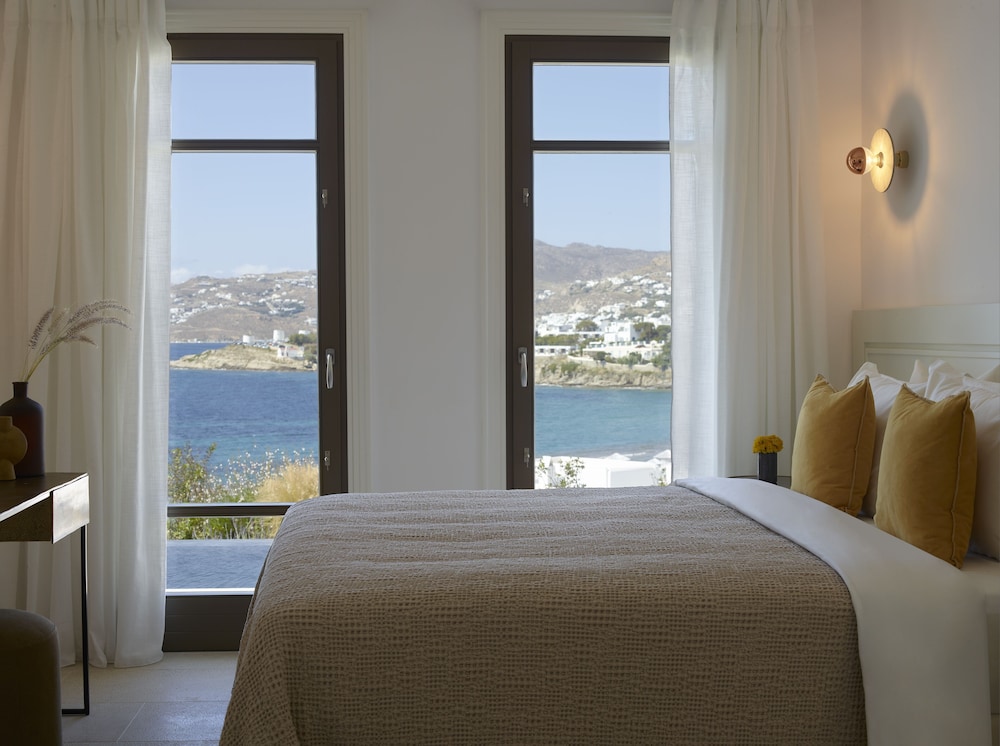Bonzoe Suites & Villas — Hotel rooms in Mykonos Town, South Aegean