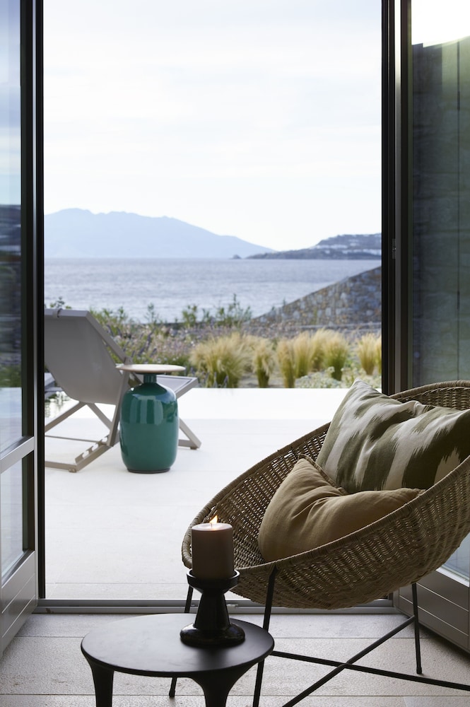 Bonzoe Suites & Villas — Hotel rooms in Mykonos Town, South Aegean