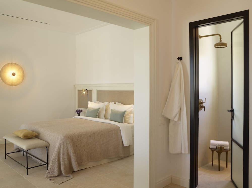 Bonzoe Suites & Villas — Hotel rooms in Mykonos Town, South Aegean