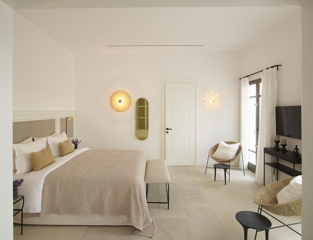 Bonzoe Suites & Villas — Hotel rooms in Mykonos Town, South Aegean
