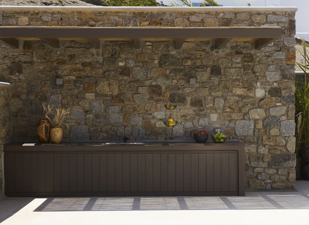 Bonzoe Suites & Villas — Restaurant & bars in Mykonos Town, South Aegean