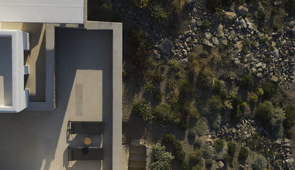 Bonzoe Suites & Villas — Hotel building in Mykonos Town, South Aegean