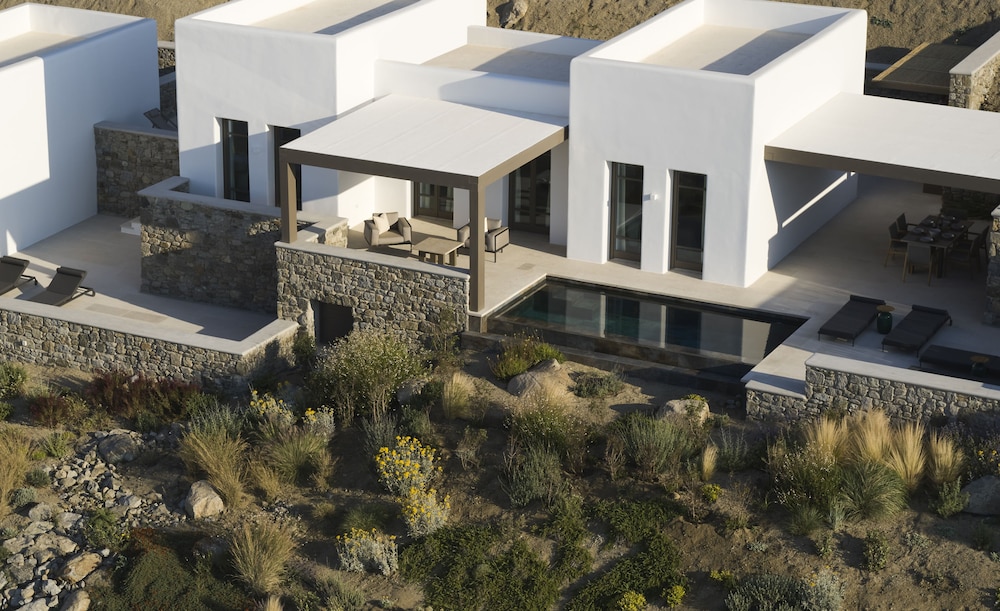 Bonzoe Suites & Villas — Hotel building in Mykonos Town, South Aegean