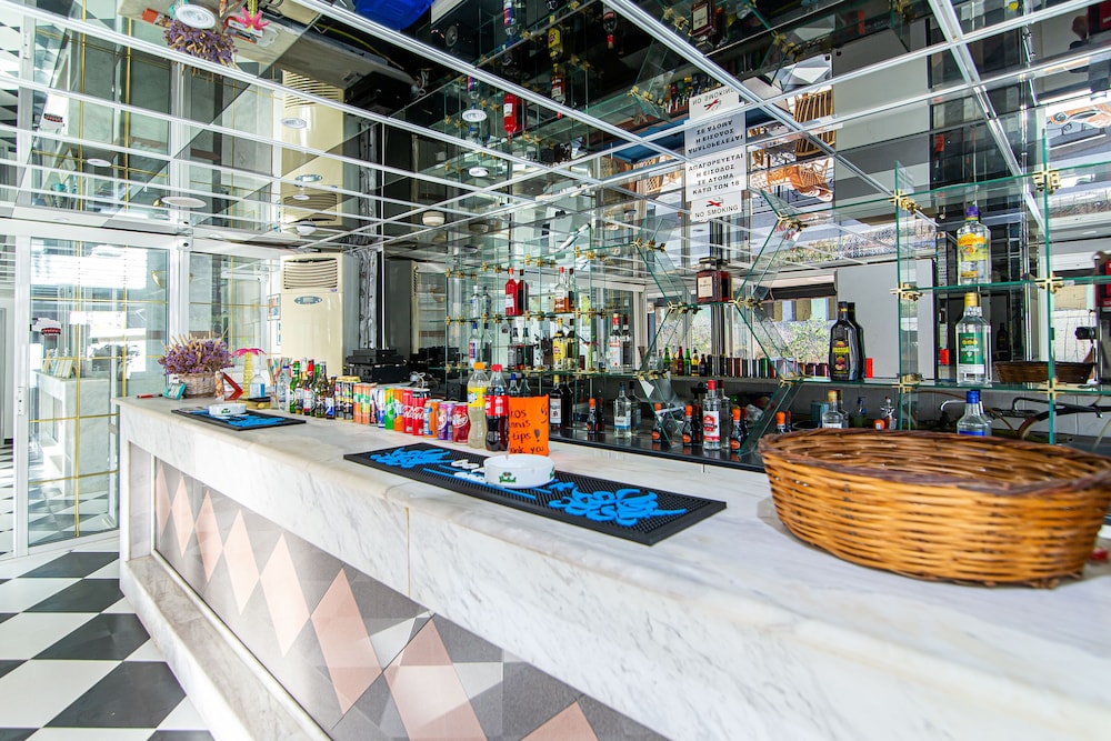 ICandy Sol — Restaurant & bars in Malia