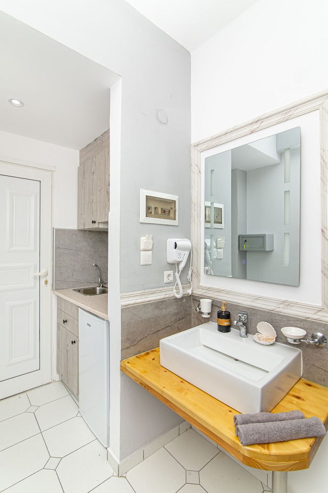 ICandy Sol — Hotel rooms in Malia