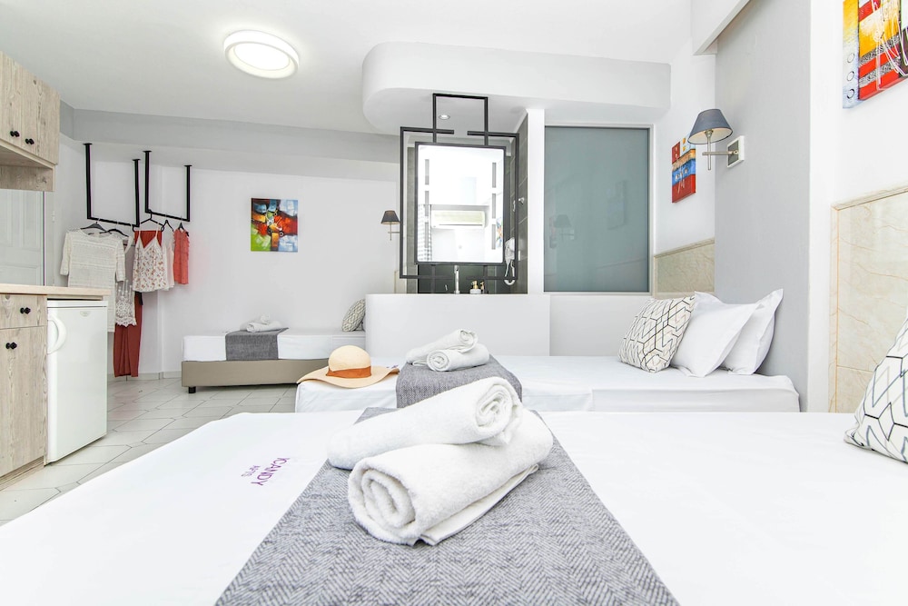 ICandy Sol — Hotel rooms in Malia