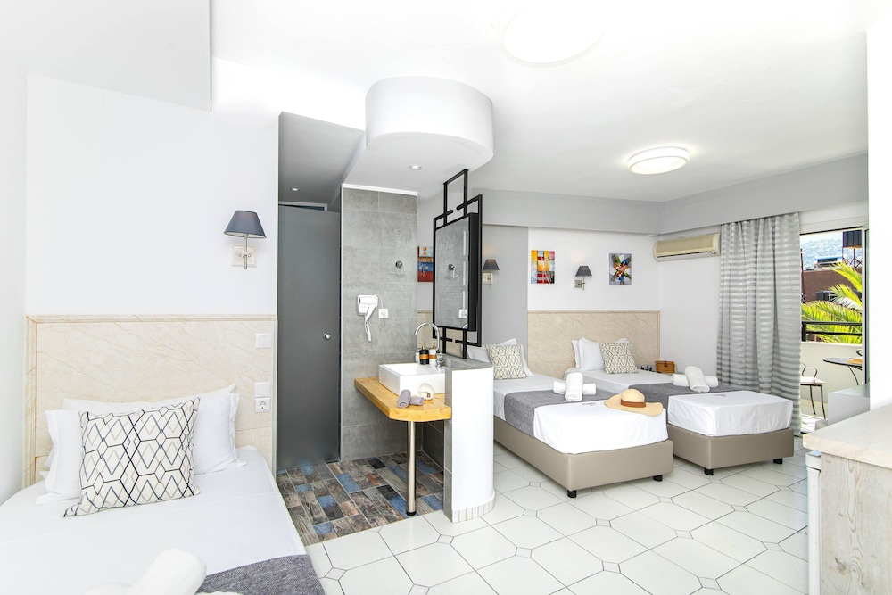 ICandy Sol — Hotel rooms in Malia