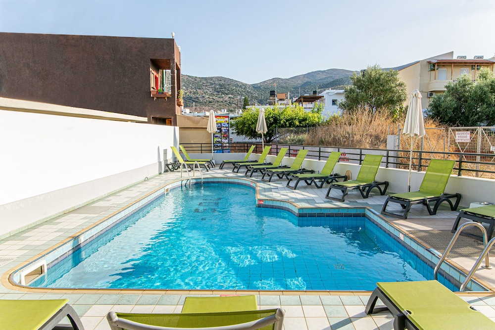 ICandy Sol — Swimming pool in Malia