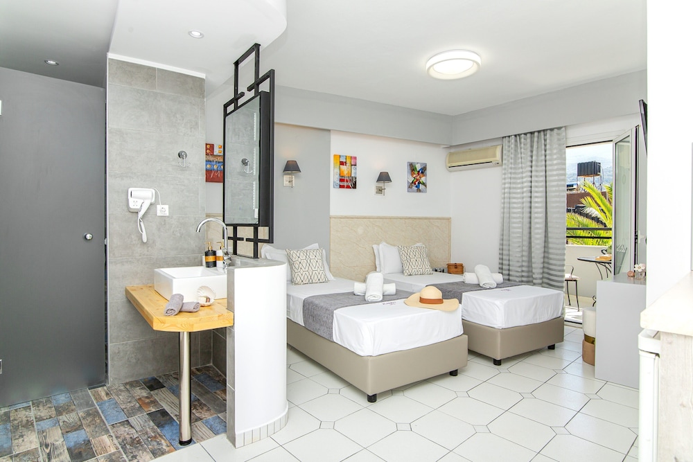 ICandy Sol — Hotel rooms in Malia