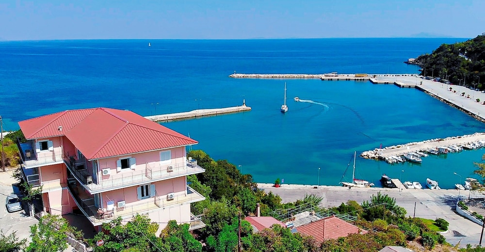 Faro Del Porto — Attractions in the area in Poros, Ionian Islands