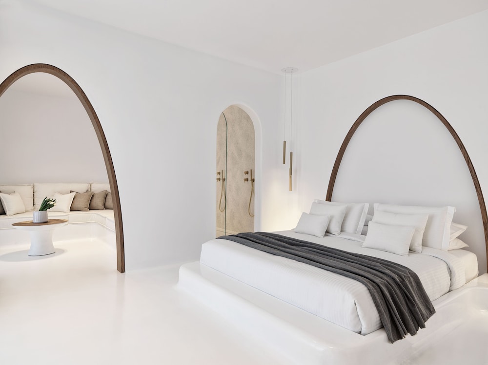 Mykonos Earth Suites - Adults Only — Hotel rooms in Mykonos Town, South Aegean