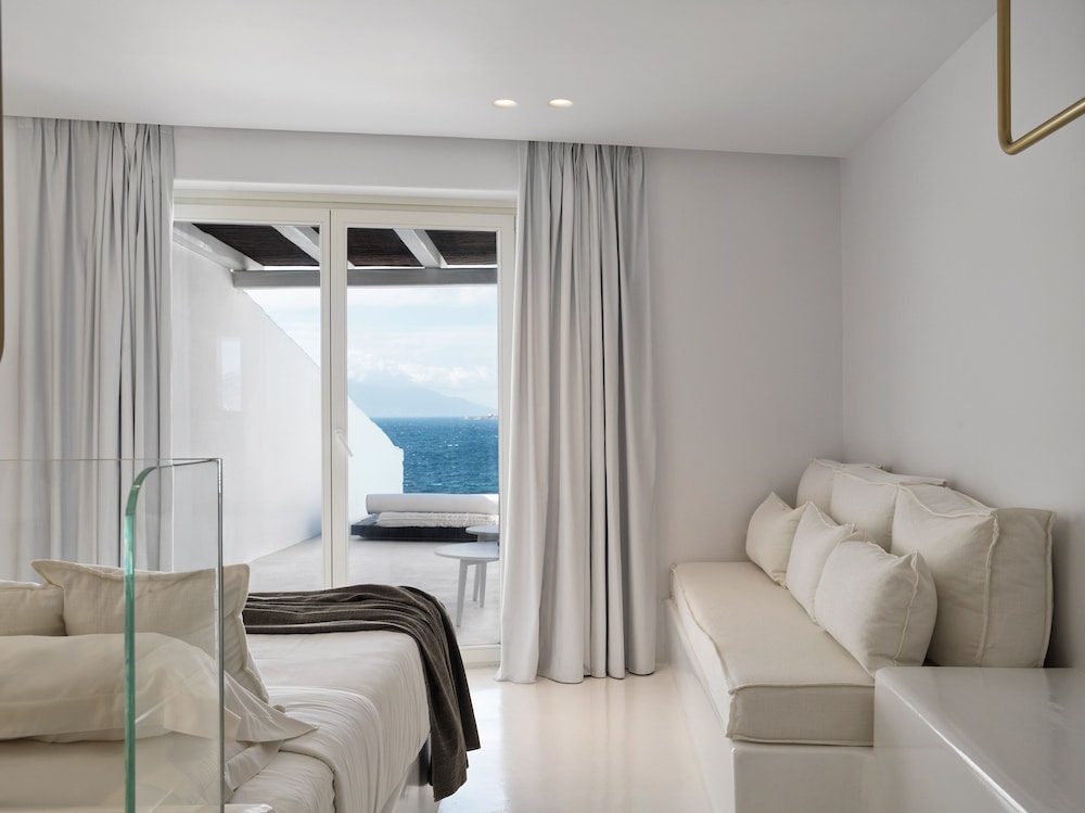Mykonos Earth Suites - Adults Only — Hotel rooms in Mykonos Town, South Aegean
