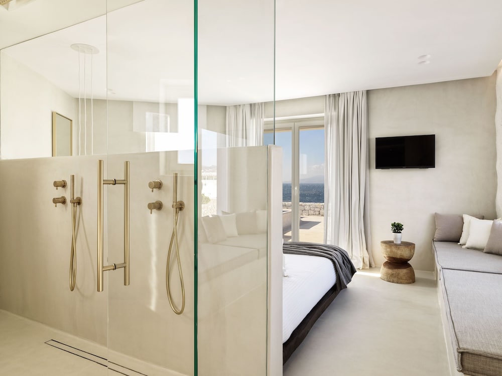 Mykonos Earth Suites - Adults Only — Hotel rooms in Mykonos Town, South Aegean