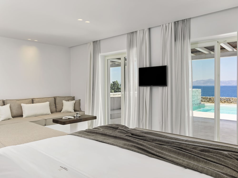 Mykonos Earth Suites - Adults Only — Hotel rooms in Mykonos Town, South Aegean