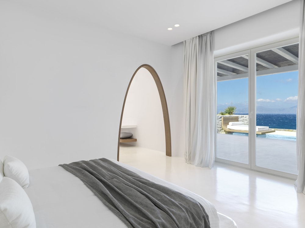 Mykonos Earth Suites - Adults Only — Hotel rooms in Mykonos Town, South Aegean