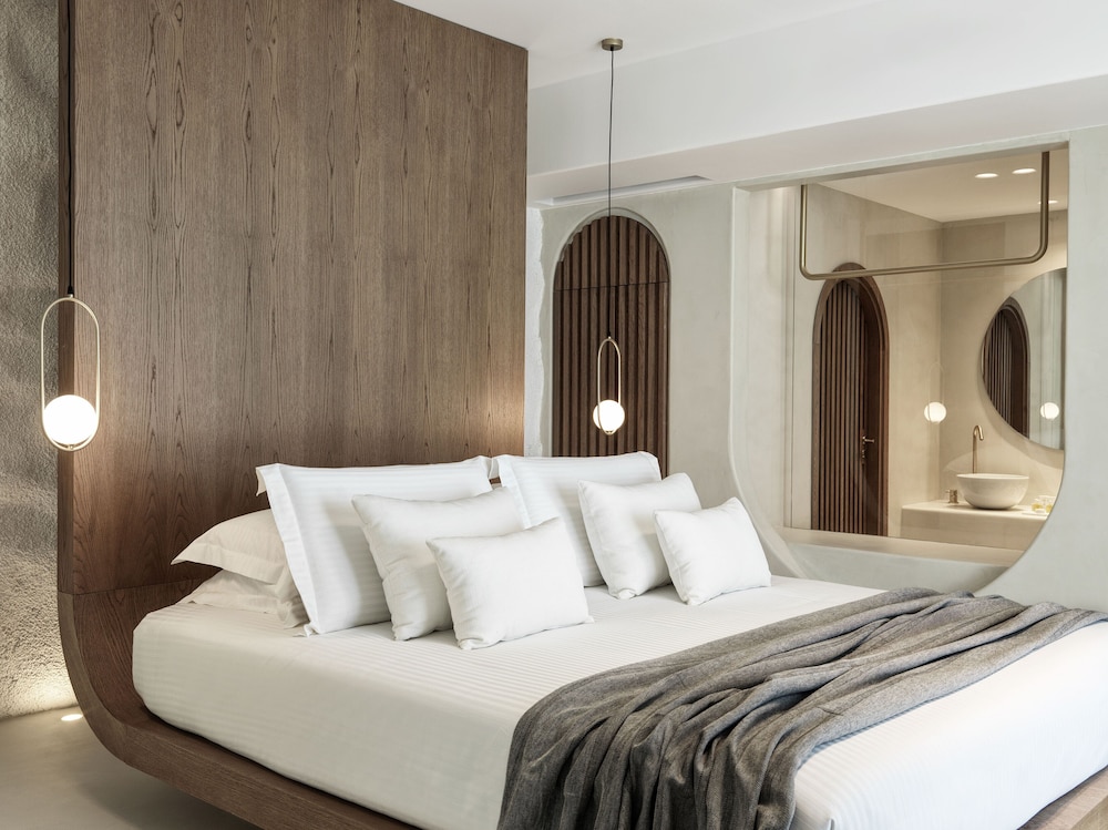 Mykonos Earth Suites - Adults Only — Hotel rooms in Mykonos Town, South Aegean