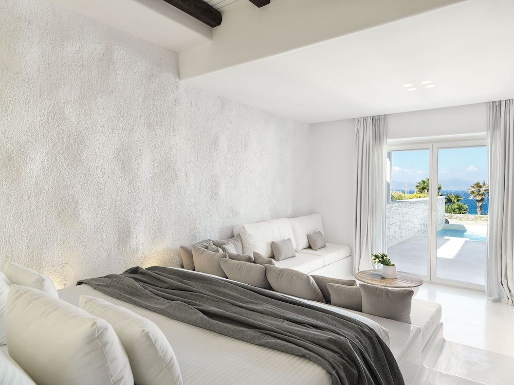 Mykonos Earth Suites - Adults Only — Hotel rooms in Mykonos Town, South Aegean