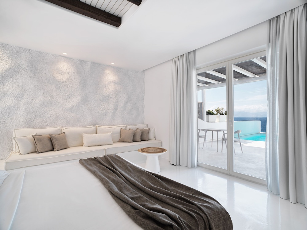 Mykonos Earth Suites - Adults Only — Hotel rooms in Mykonos Town, South Aegean