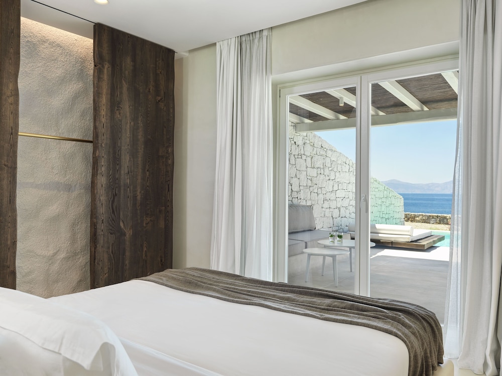 Mykonos Earth Suites - Adults Only — Hotel rooms in Mykonos Town, South Aegean