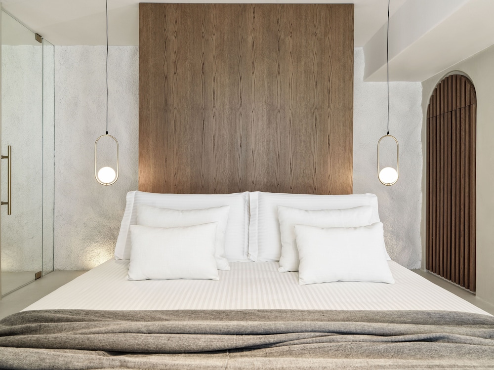 Mykonos Earth Suites - Adults Only — Hotel rooms in Mykonos Town, South Aegean
