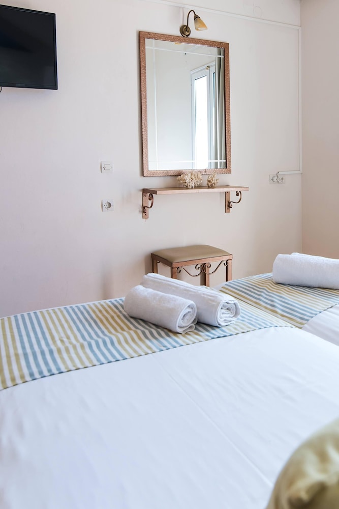 Casa Ilios — Hotel rooms in Malia