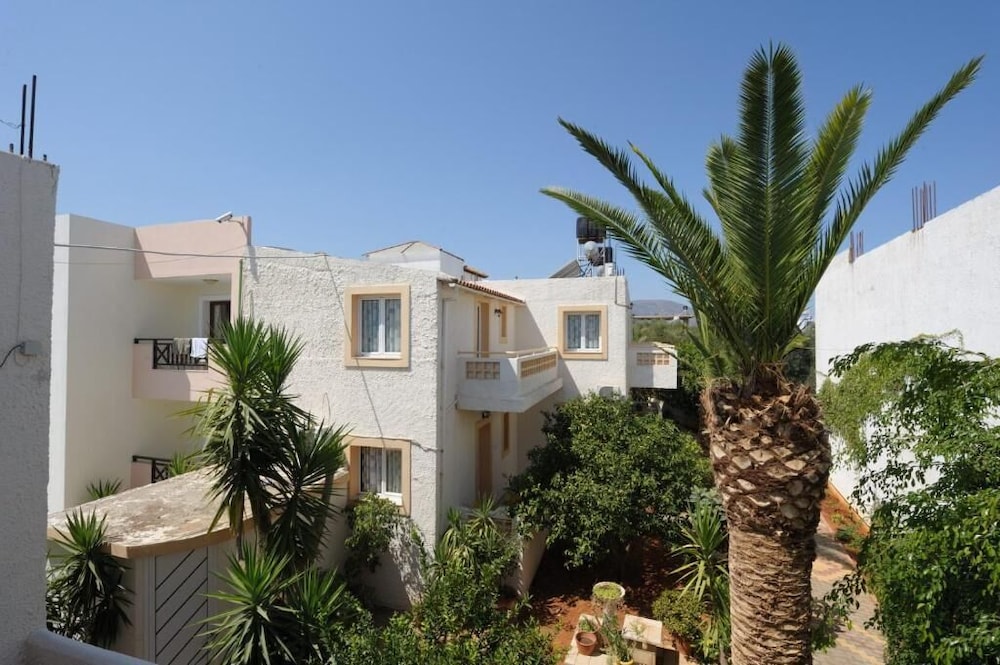 Casa Ilios — Hotel building in Malia