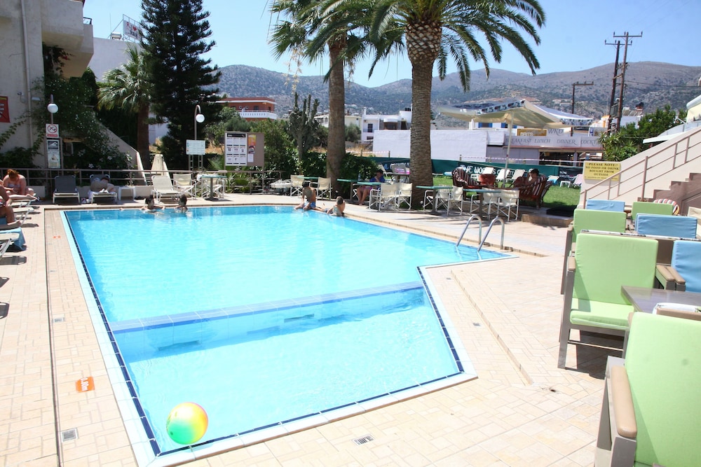 Casa Ilios — Swimming pool in Malia