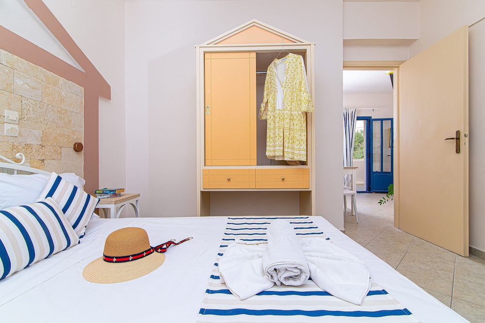 Ilios Malia Hotel Resort — Hotel rooms in Malia